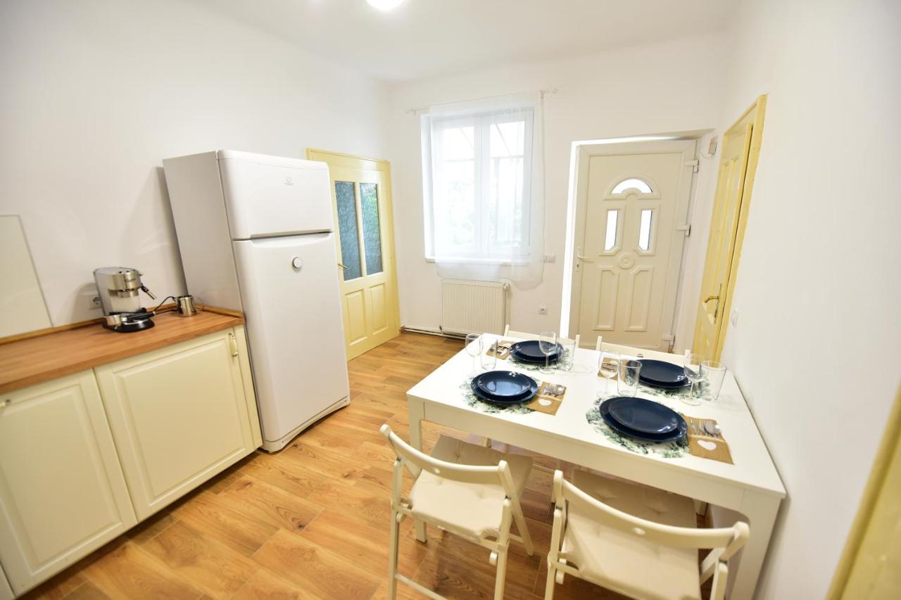Flh - House Angelique Case de vacanță