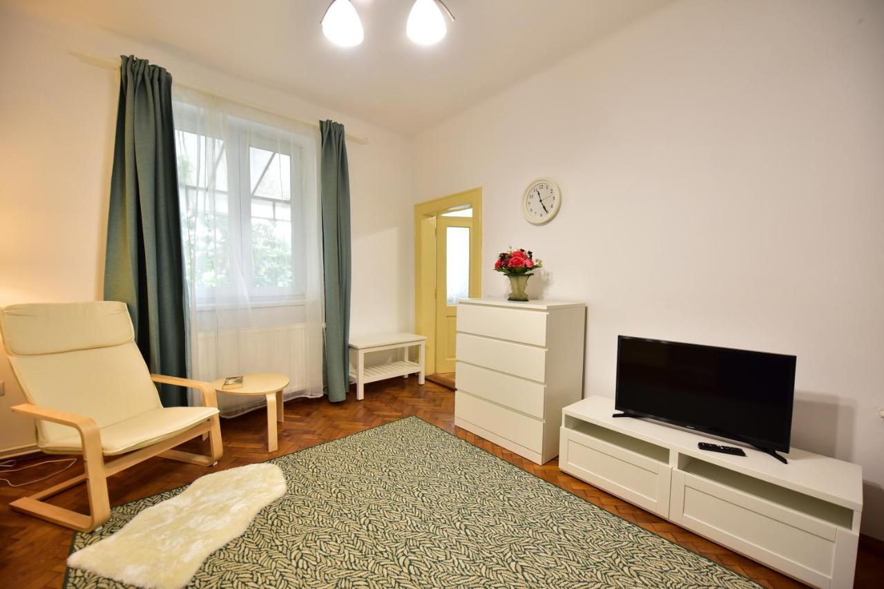 Flh - House Angelique